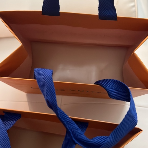 A set of 2 Louis Vuitton bag’s 🩵🩵🩵 - Picture 7 of 9